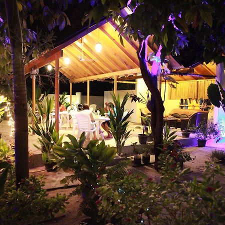 Resten inn Thoddoo-Atoll Exterior foto